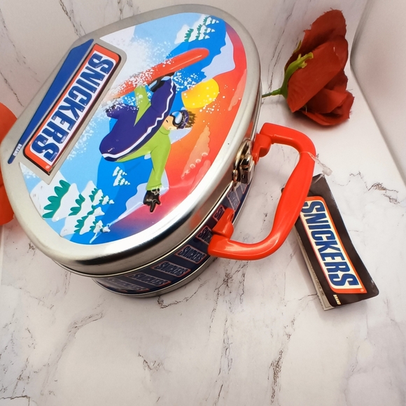 Snickers Tan Can & Candy container - Picture 8 of 10